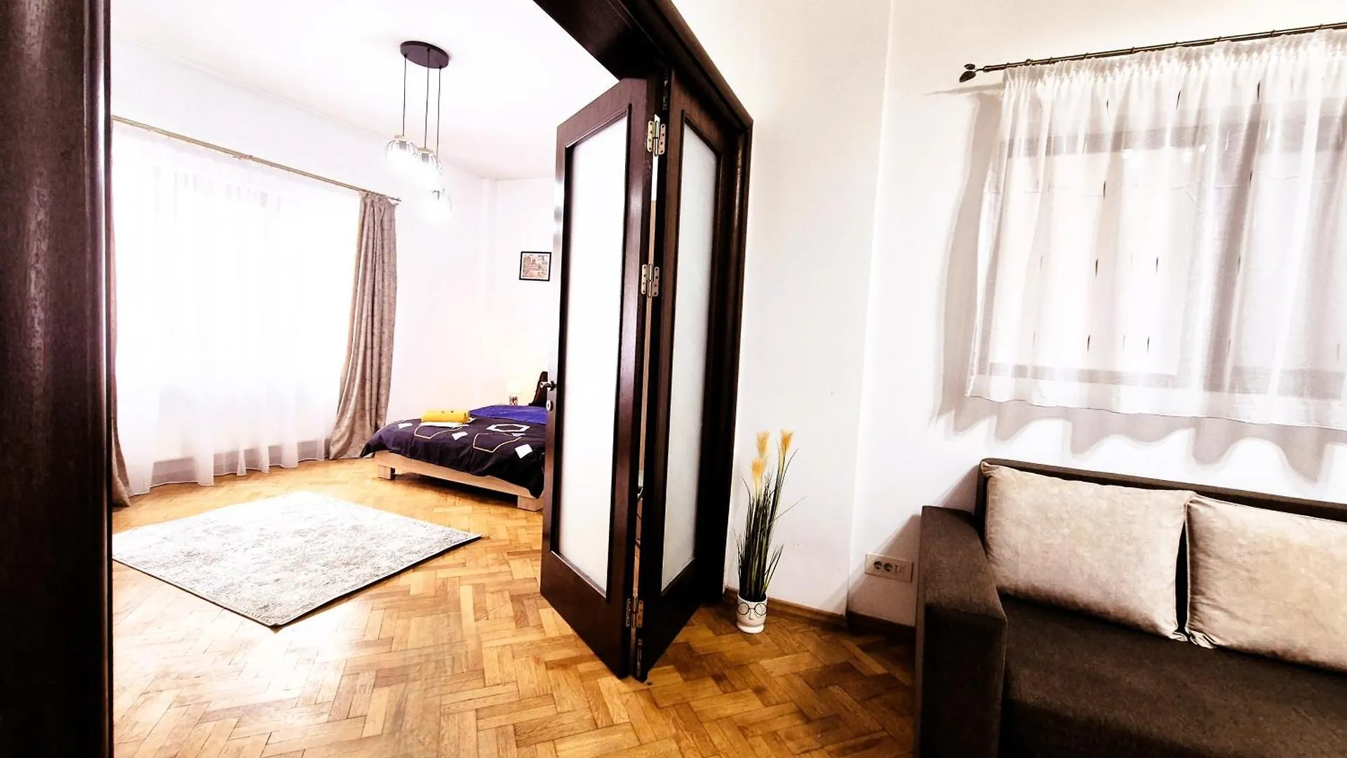 Apartment Old Town Comfort & Stylish - 2Br Bucharest